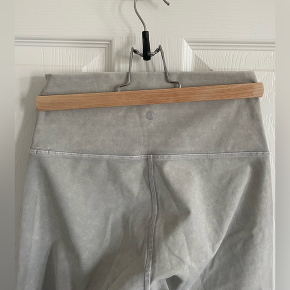 Wunder Under Lululemon leggings - Picture 7 of 8